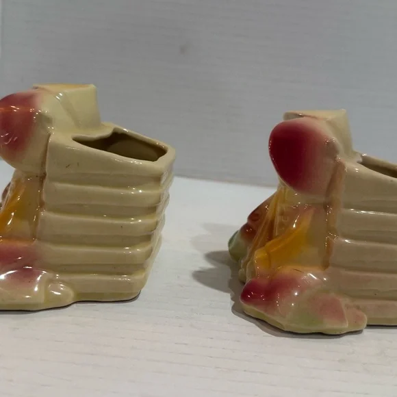 Vintage Shawnee Pottery Asian Couple Planter Set Pair USA 1949 - Picture 2 of 8